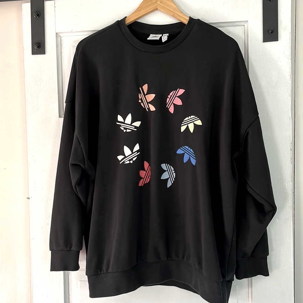 adidas Originals Adicolor Shattered Trefoil Wheel Sweatshirt